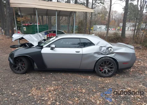 2015 Dodge Challenger Srt 392 from USA, damaged, VIN 2C3CDZDJ8FH892614